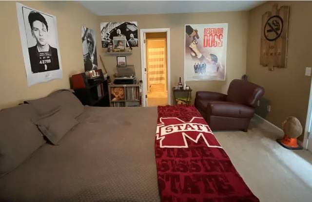 1096 Saint Andrews Lane - 1