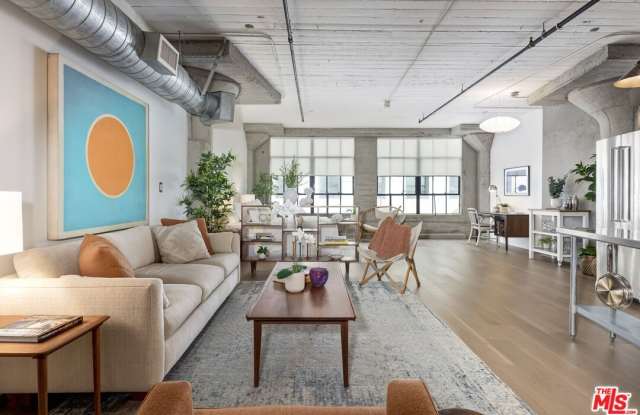 Photo of 200 N San Fernando Rd unit: 208