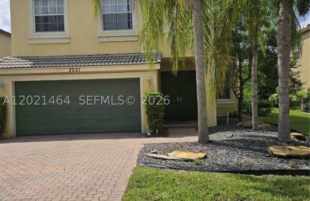 2221 Sloane Pl