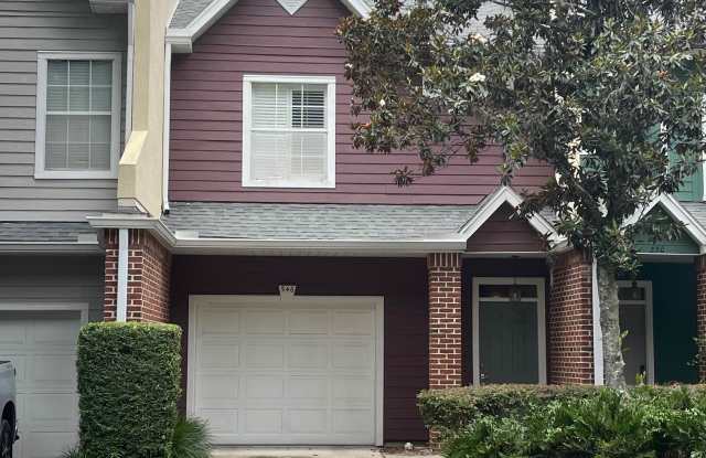 546 Northwest 50 Boulevard