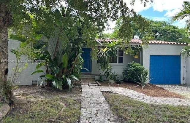 Photo of 460 NE 76th St