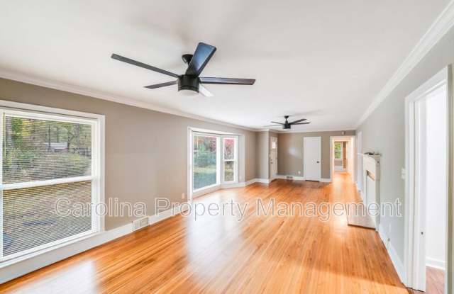 Photo of 5600 Riviere Dr