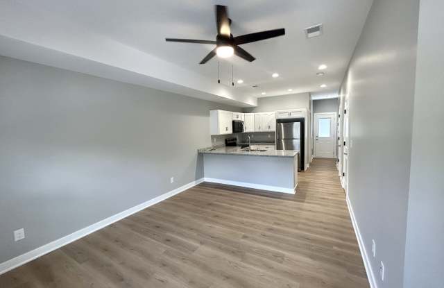 Photo of 1611 Kentucky 1247 - A