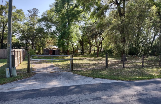 5222 E Live Oak Ln - 5222 East Live Oak Lane, Citrus County, FL 34453