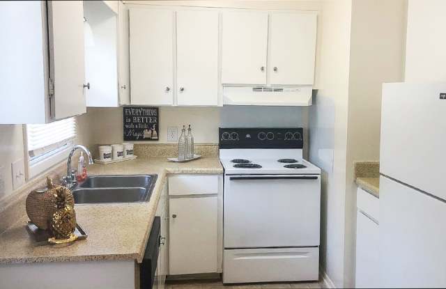 Woodstream Farms Apartments