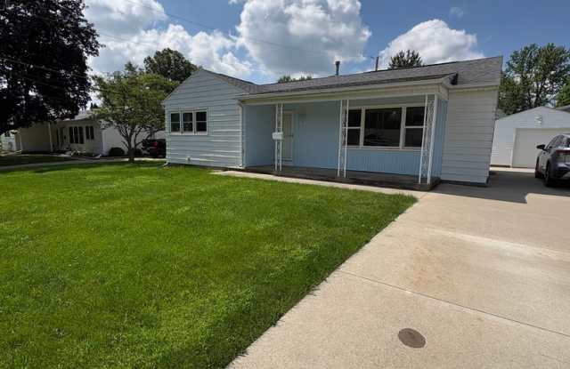 UPDATED 3 Bedroom 1 Bathroom single family home