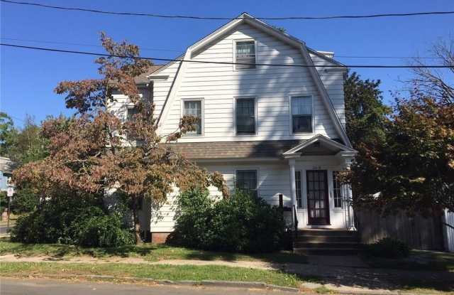 209 Willard Street unit: 3