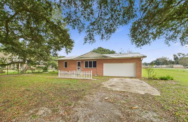 READY NOW!  2 bed 2 bath home!