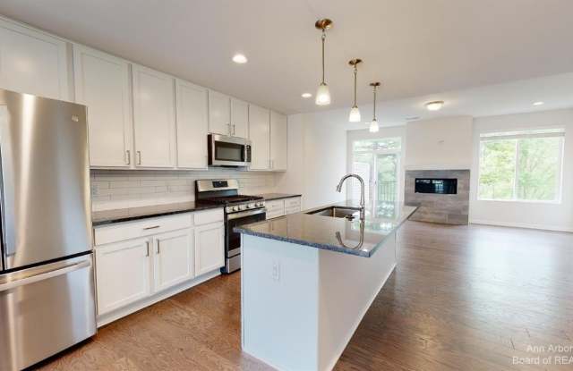 2731 Bristol Rdg Drive