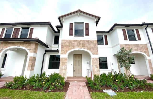 11237 W 34th Way - 11237 West 34th Way, Hialeah, FL 33018