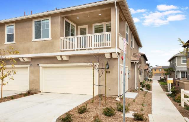 Village at Los Carneros 3 bed/ 2 bath Condo with 2-car garage and AC!