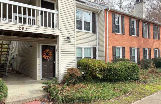 Photo of Conveniently Located 2 Bed Condo Near Colonial Williamsburg