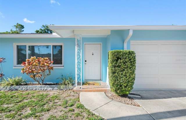 2077 S DRUID CIRCLE