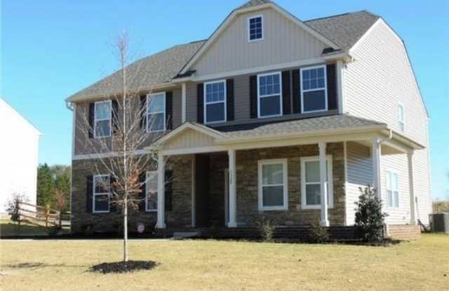 Exclusively Offered by Muse Realty, LLC