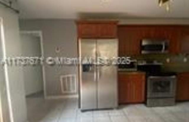 425 Northeast 172nd Street