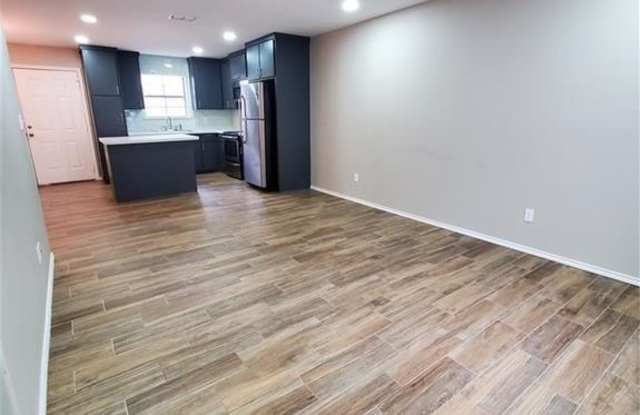 1705 Tampa Street unit: 3