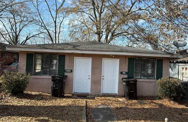 **AVAILABLE NOW**1 Bedroom / 1 Bathroom DUPLEX for Rent in Midtown Columbus, GA