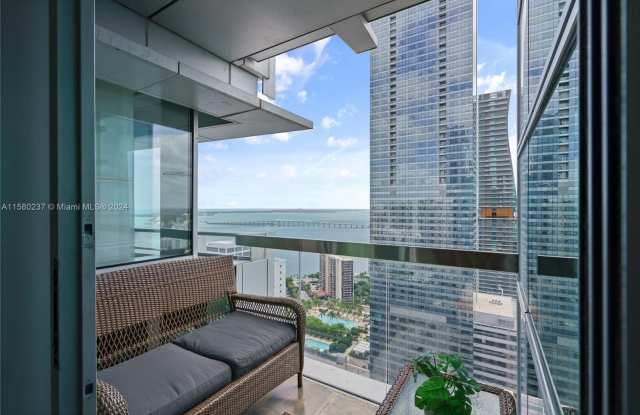 1395 Brickell Ave photos photos