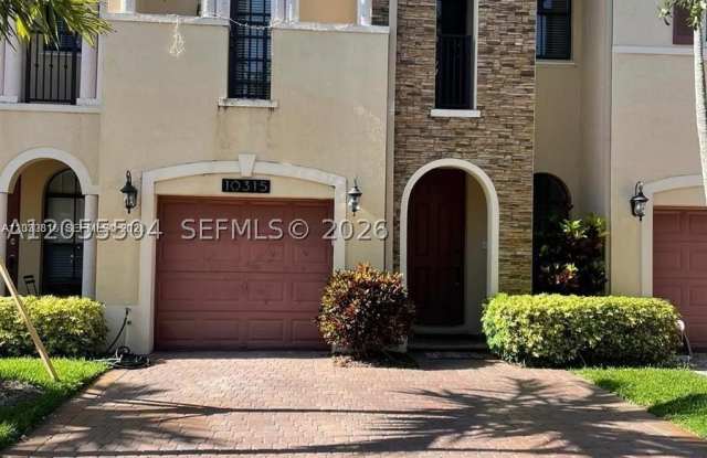 10315 NW 30th Ter