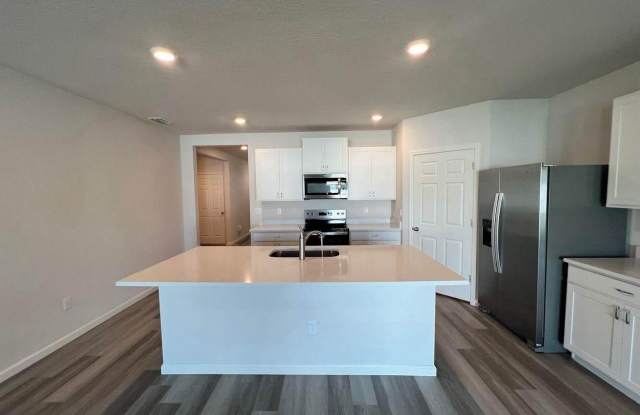 114 Franklin Avenue unit: 11