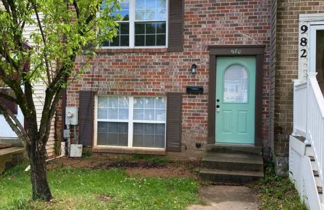 Spacious 3-Bedroom Townhome in Edgewood, MD – Convenient Location!