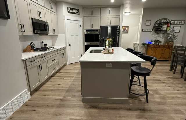 Photo of 46 South 2920 West