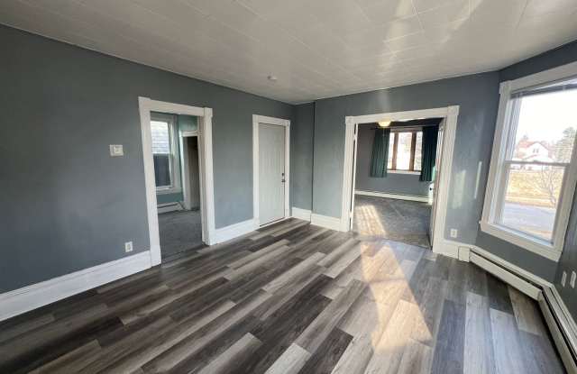 AVAILABLE JUNE - Billings Park Upper Duplex