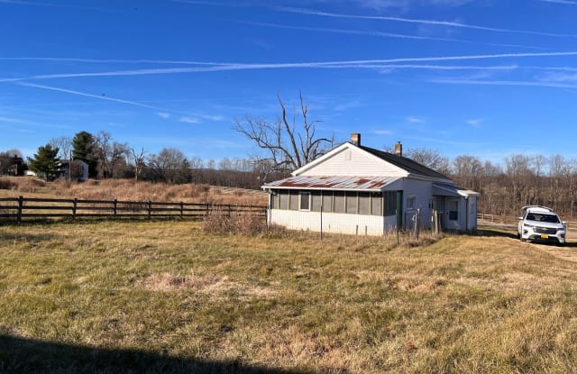 1165 Milky Way Lane - 1165 Milky Way Lane, Bedford County, VA 24551