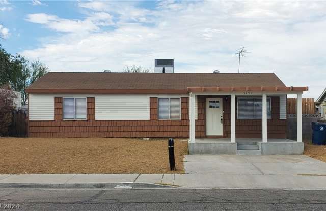 5494 Waltham Lane