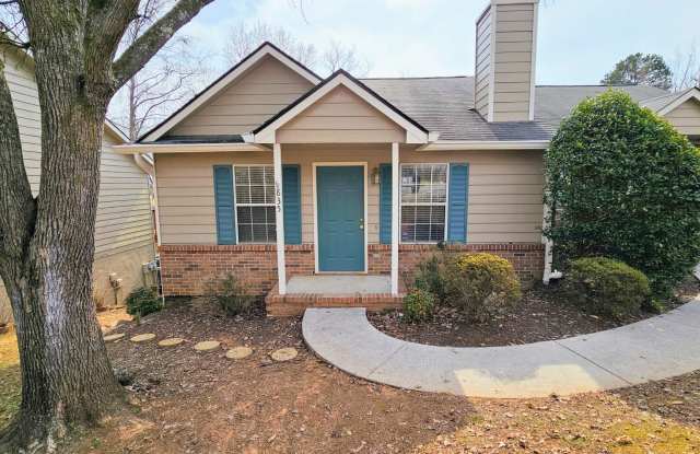 Photo of West Knoxville 37923 - 2 bedroom, 2 bath condo - Contact Ryan Fogarty (865) 333-4840