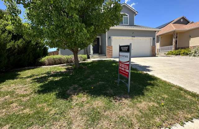 Stunning 4-bedroom 4-bathroom Home Close to Fort Carson, Schriever AFB, and Peterson SFB!!!