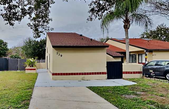 739 Golden Sunshine Cir