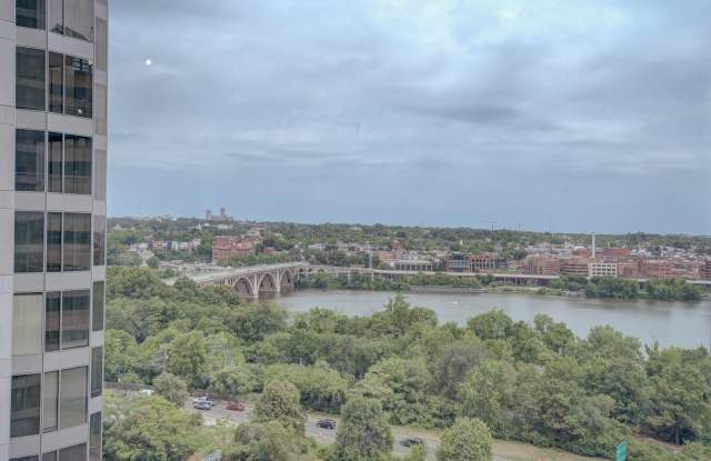 1111 19TH Street N unit: 1509