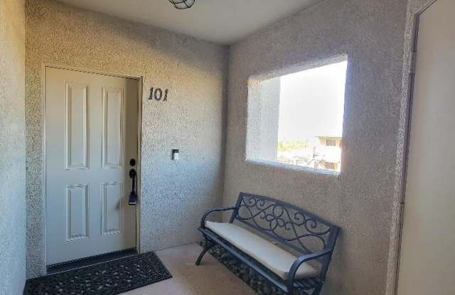 Photo of 433 London Bridge Rd unit: 101