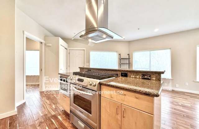 10021 7th Avenue Northwest