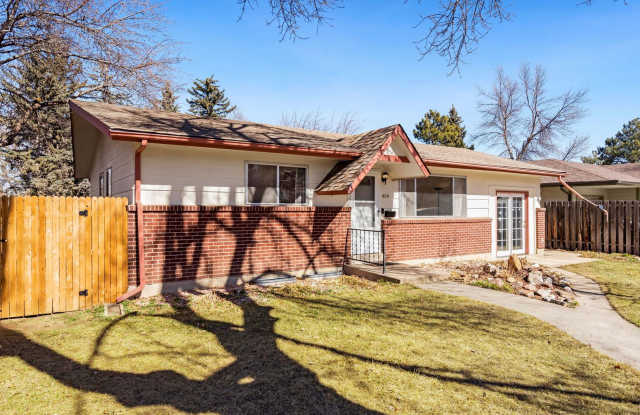 Updated 4 Bedroom Home in South College Heights