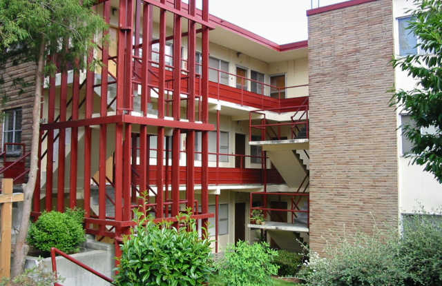 Seward Park Court: Hidden Gem in Serene Neighborhood w/ FREE Onsite Parking