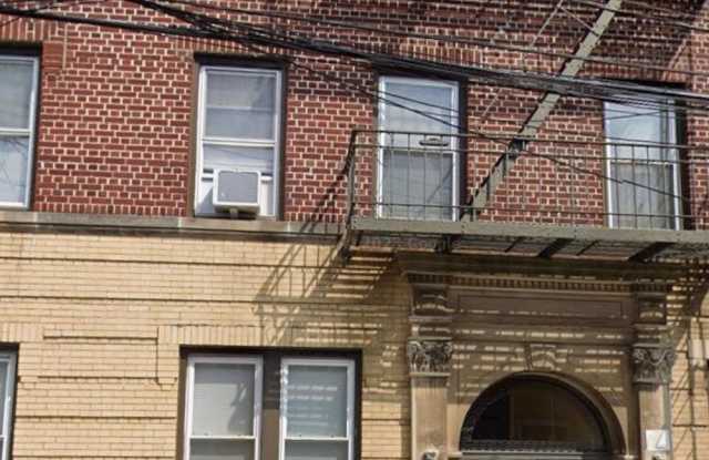 74-11 88th Road unit: 4Th Floor