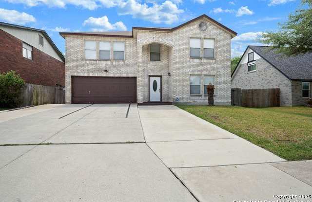 823 S ELLISON DR
