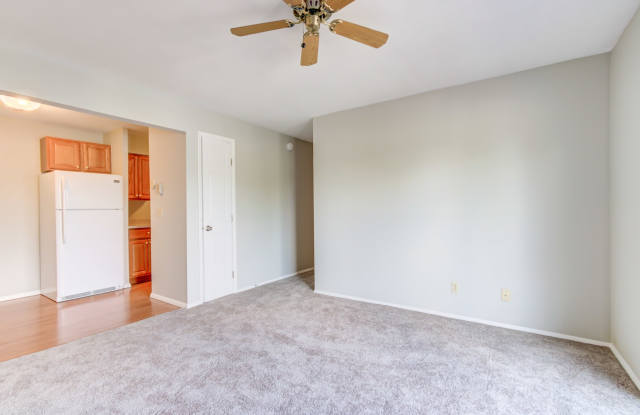 5422 College Corner Pk Apt 202