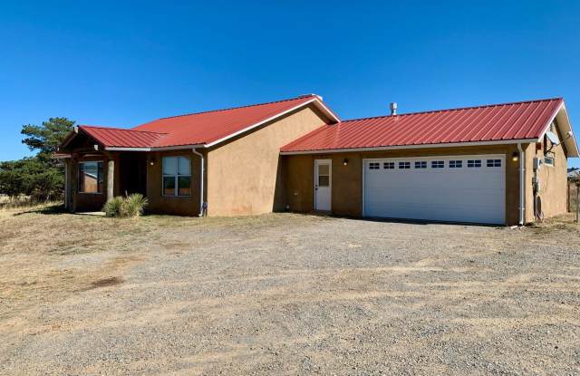 28 Baugus LN - 28 Baugus Lane, Bernalillo County, NM 87015