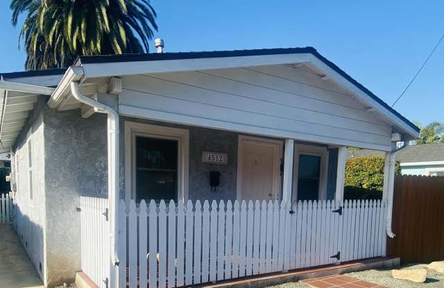 4512 Carpinteria Avenue