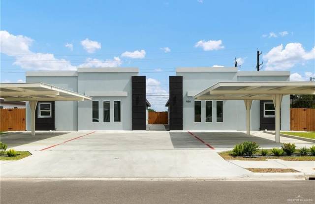 Photo of 904 Deluxe Street