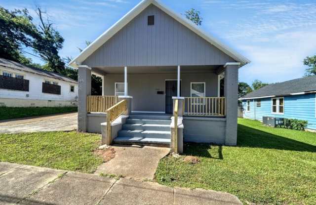 Photo of 430 Center Street