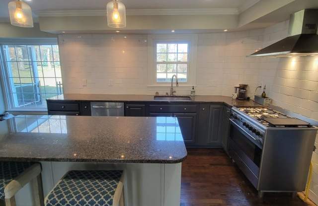 7020 Mayflower Circle