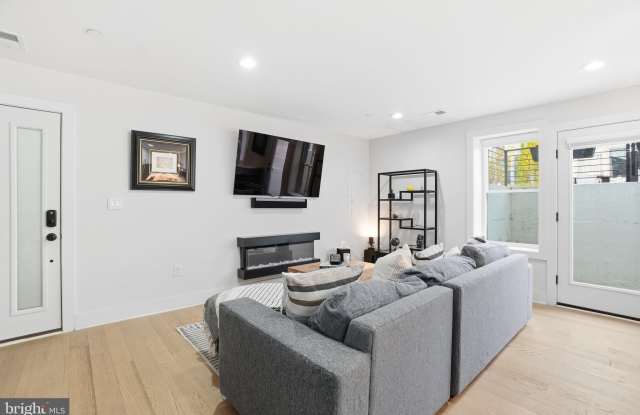 616 QUEBEC Place NW unit: 1