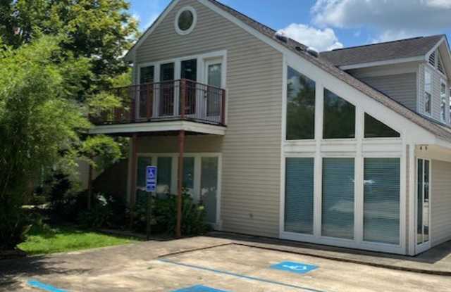 904 West Thomas St. Apt A