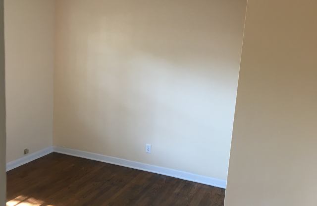 2603 East 10th Street