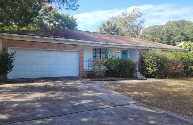 4229 N 9th Ave - 4229 North 9th Avenue, Pensacola, FL 32503