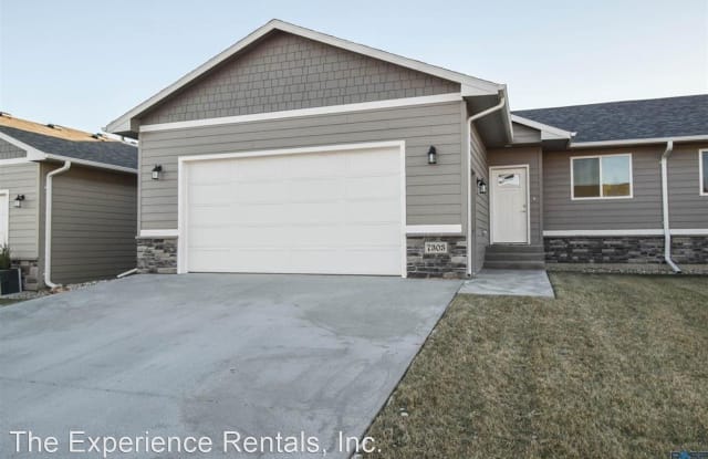 7303 E 45th St - 7303 East 45th Street, Sioux Falls, SD 57110